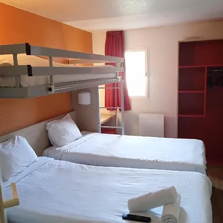 Отель Premiere Classe Brice Sous Foret