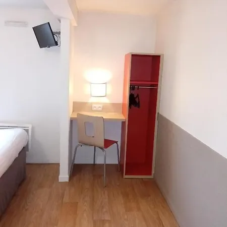 Hotel Premiere Classe Brice Sous Foret