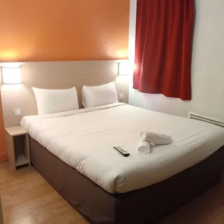 Premiere Classe Brice Sous Foret