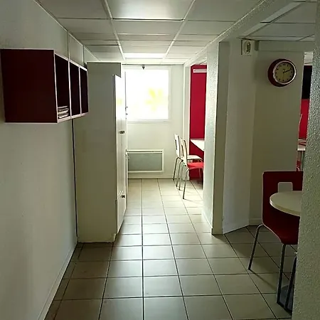 Hotel Premiere Classe Brice Sous Foret