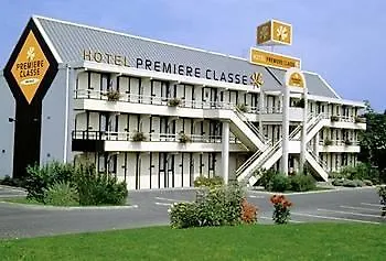 Premiere Classe Brice Sous Foret Отель Сен-Брис-су-Форе