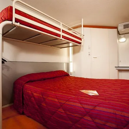 Hotel Premiere Classe Brice Sous Foret