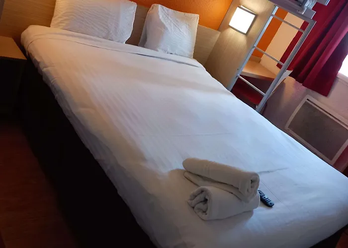 Hotel Premiere Classe Brice Sous Foret
