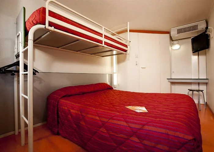 Hotel Premiere Classe Brice Sous Foret